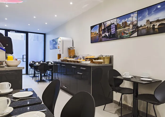 Hotel Brady - Gare De L'est 3*